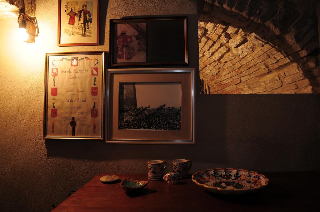 La Residenza Del Bargello Villa กุบบีโอ ภายนอก รูปภาพ